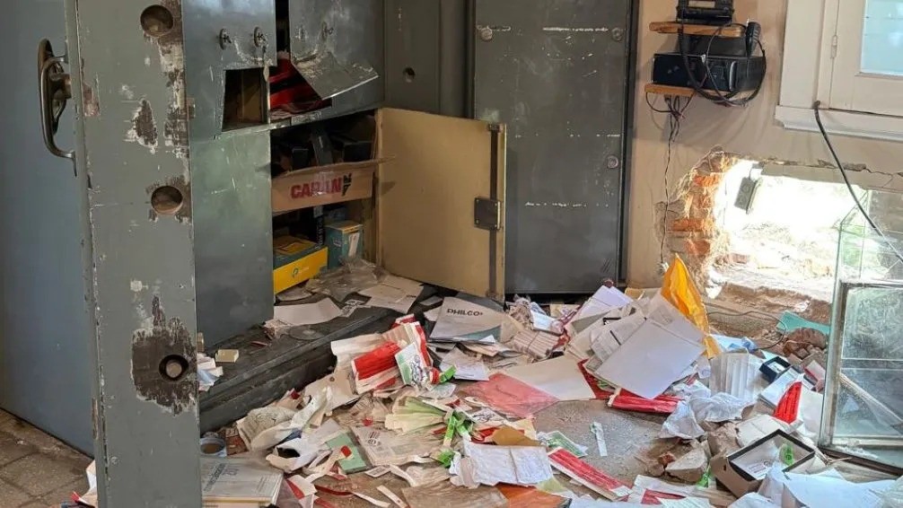 Robo en la Sociedad Rural de Bolívar: 7 millones de pesos, dólares y platería 