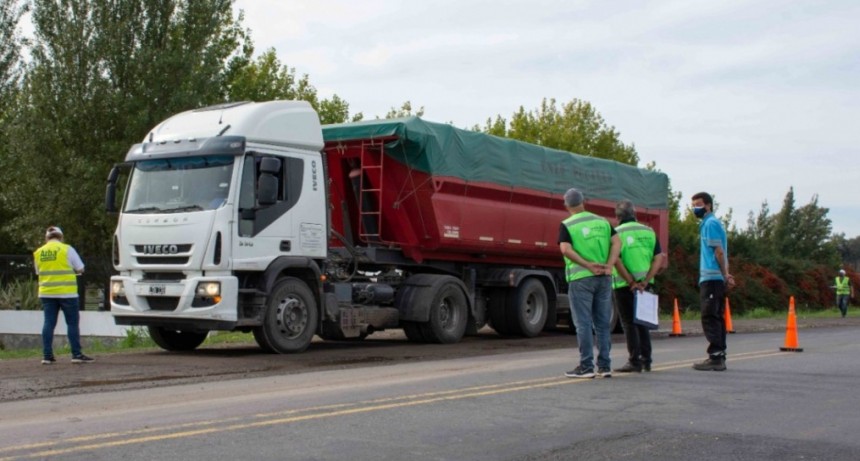 Incautaron m&aacute;s de 47 toneladas de soja que eran trasportadas sin documentaci&oacute;n