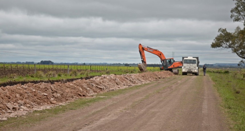 Llamado a licitaci&oacute;n para mantenimiento de caminos rurales