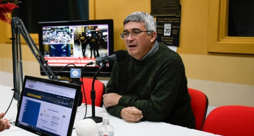 El Ministro de Desarrollo Agrario estuvo en Olavarr&iacute;a para entregar ayuda a productores afectados por el temporal
