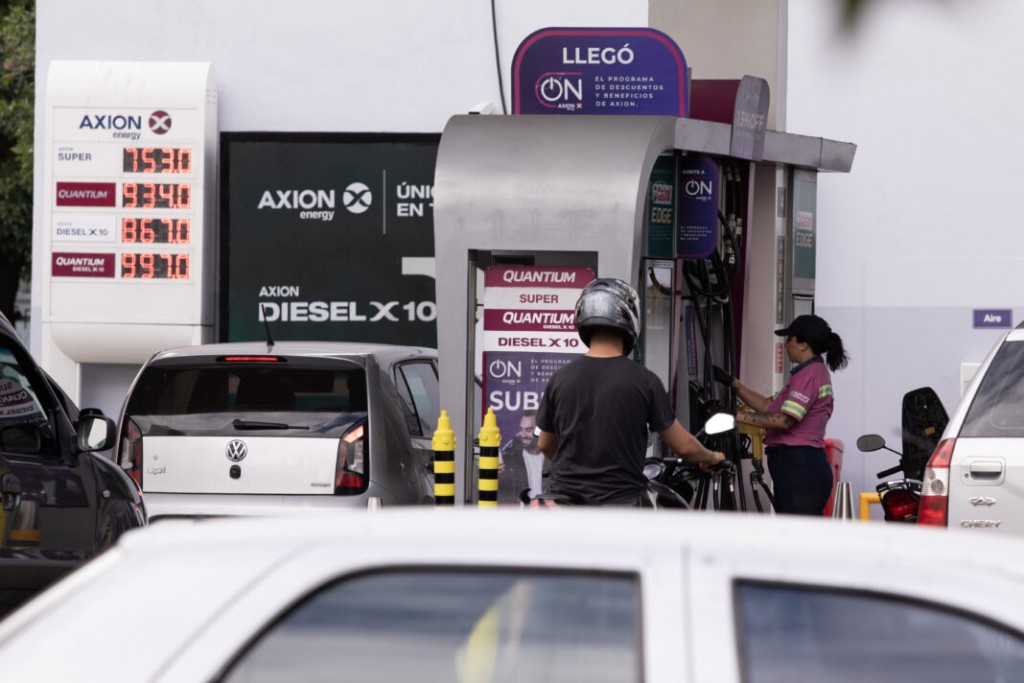 Noviembre marcó una nueva baja interanual en la venta de combustibles