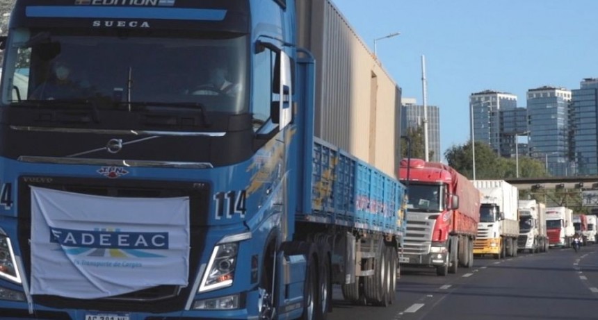 Mover un cami&oacute;n en la Argentina fue 2% m&aacute;s caro en noviembre