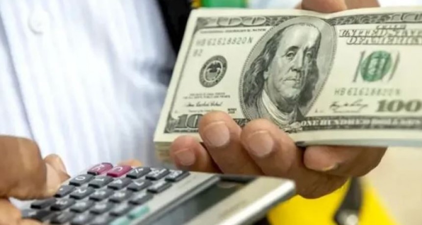 Fin del impuesto PAIS: c&oacute;mo queda el d&oacute;lar tarjeta y qu&eacute; va a pasar con el precio de los insumos